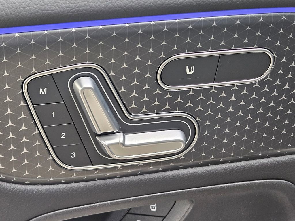 New 2026 Mercedes-Benz GLB 250 4MATIC image 18