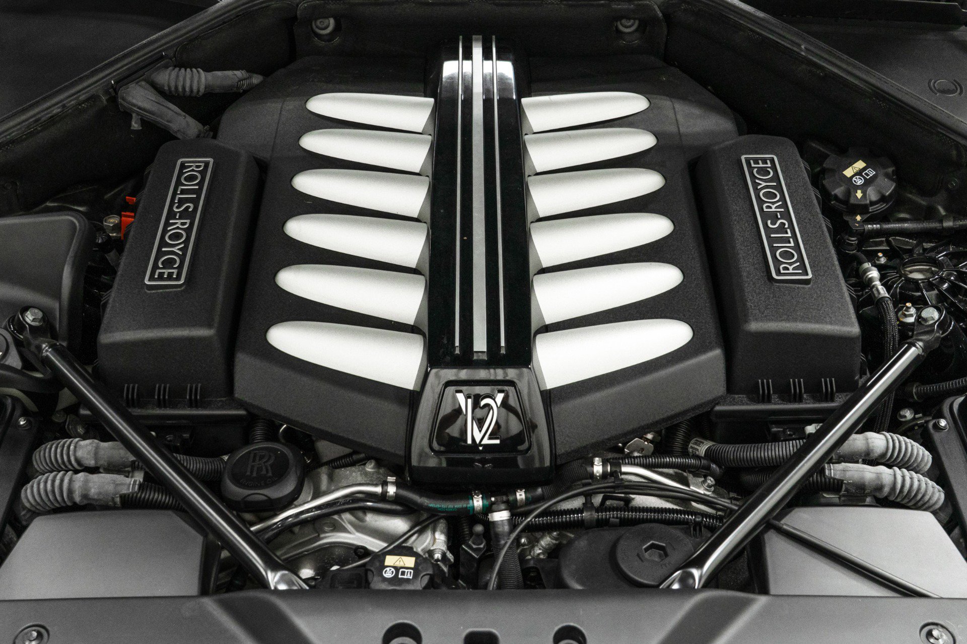 Used 2017 Rolls-Royce Dawn image 13