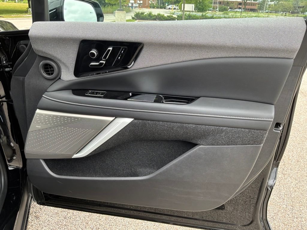 New 2027 Cadillac Optiq Luxury AWD/4WD image 41