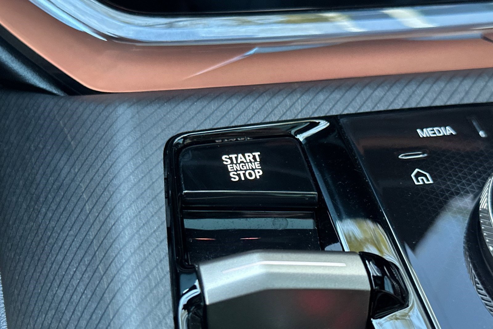 Used 2025 BMW X3 xDrive30i w/ Premium Package image 29