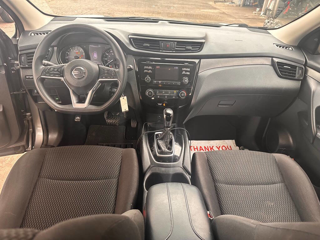 Used 2018 Nissan Rogue Sport S w/ S Appearance Package FWD image 13