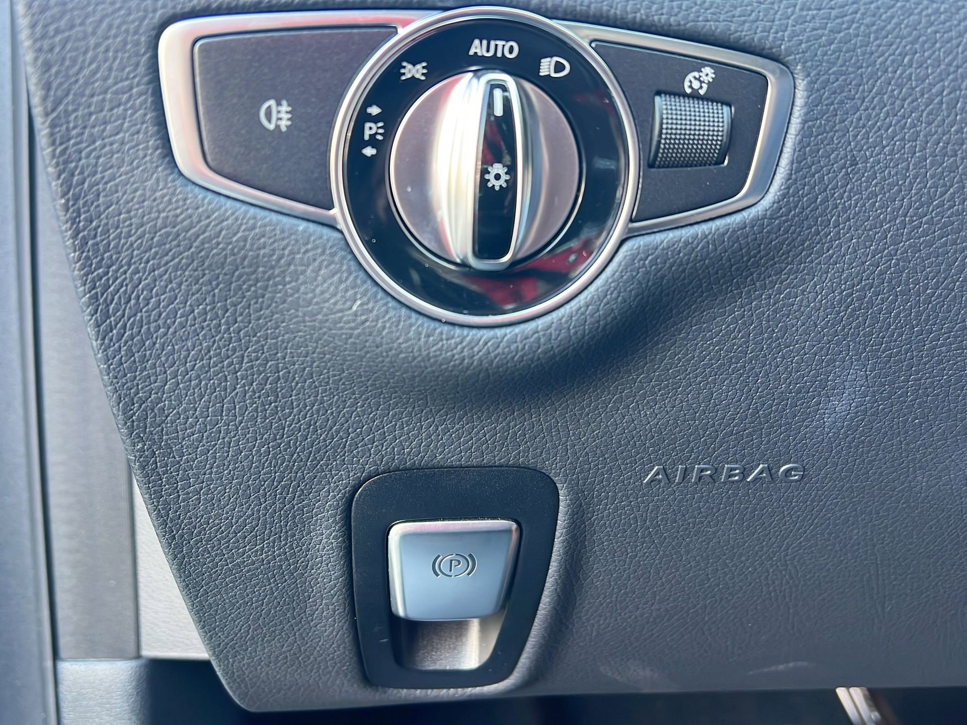 Used 2023 Mercedes-Benz E 350 4MATIC Sedan image 26