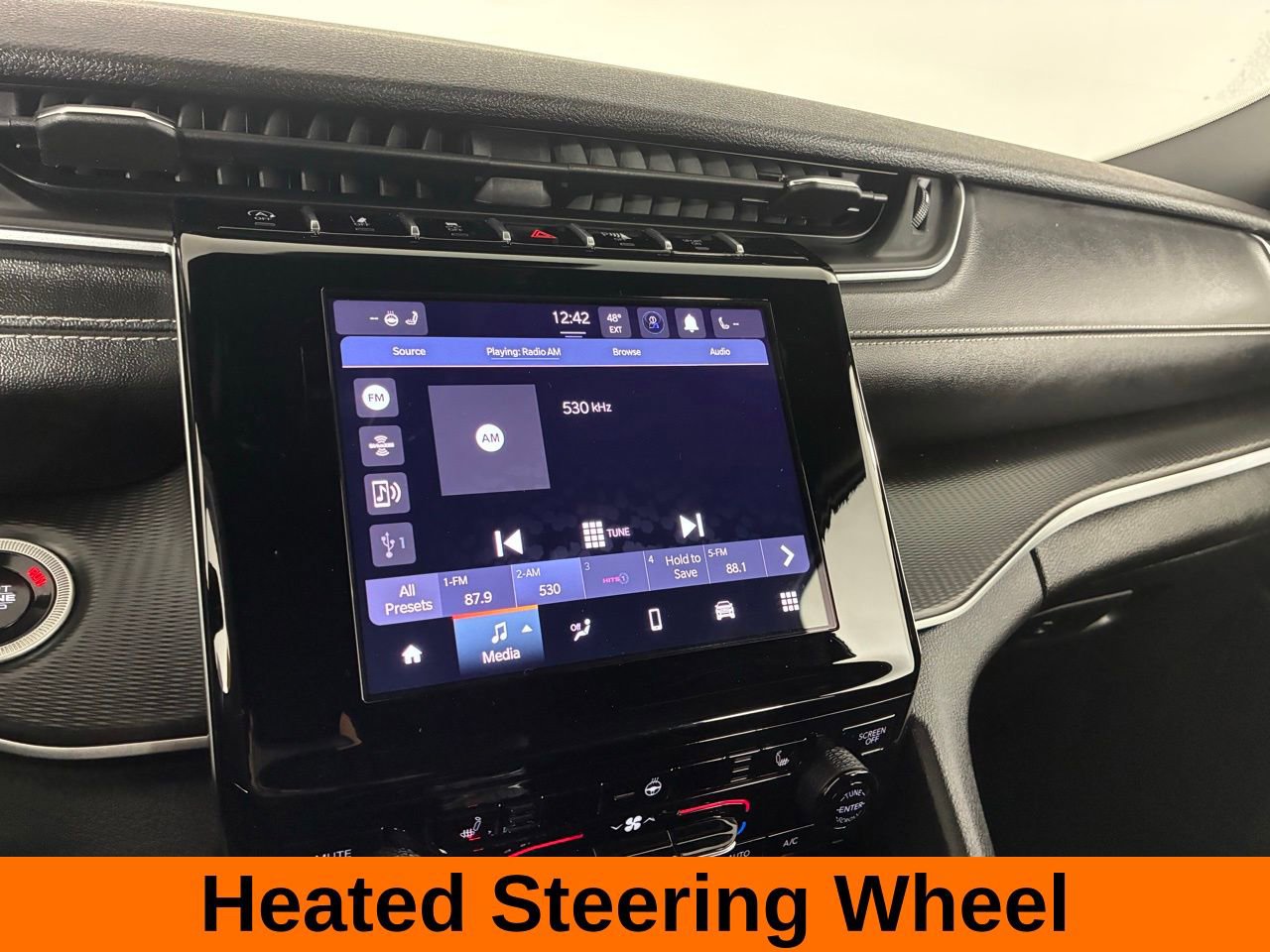 Used 2024 Jeep Grand Cherokee L Altitude image 15