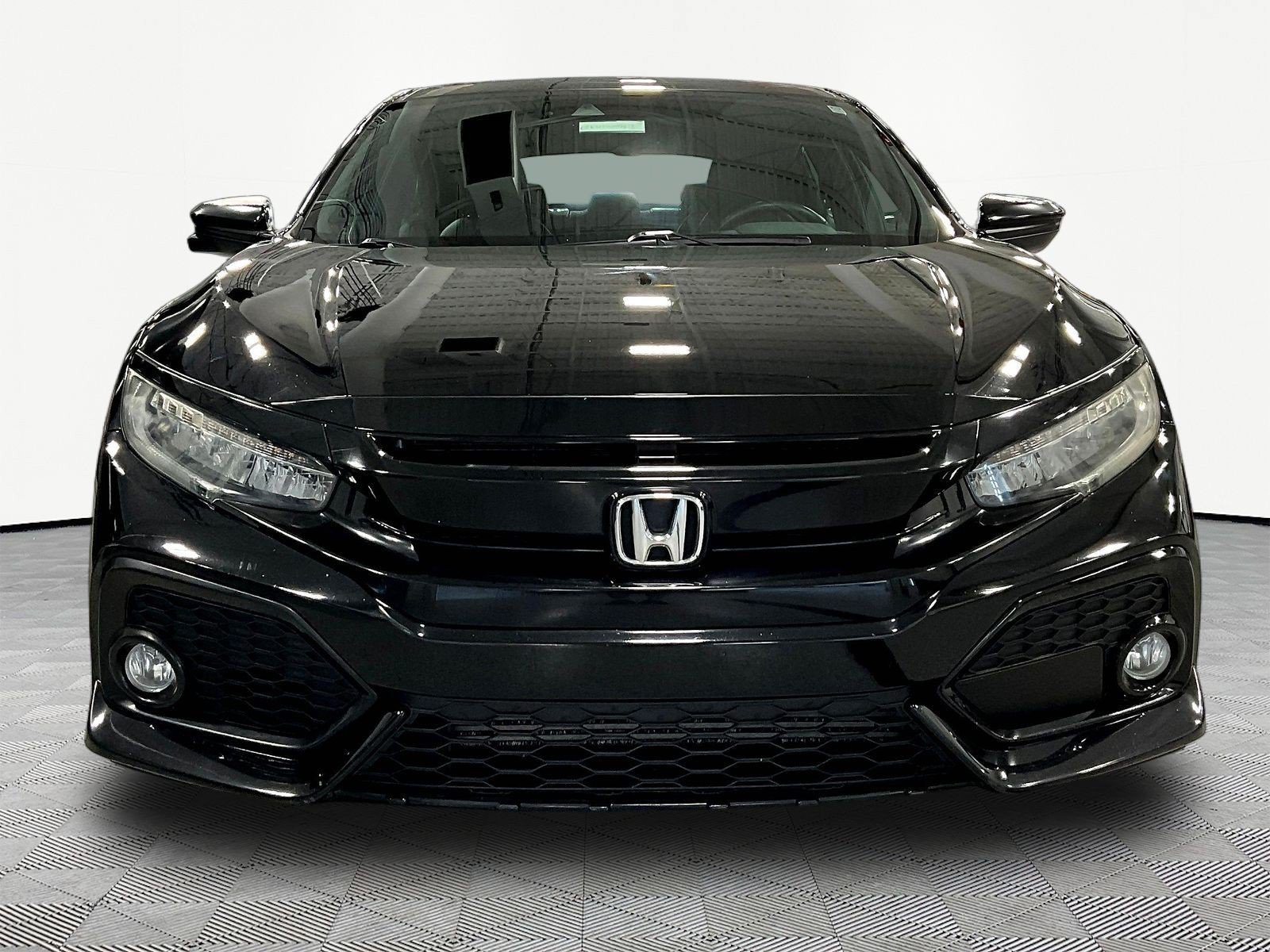 Used 2019 Honda Civic Sport Touring image 2