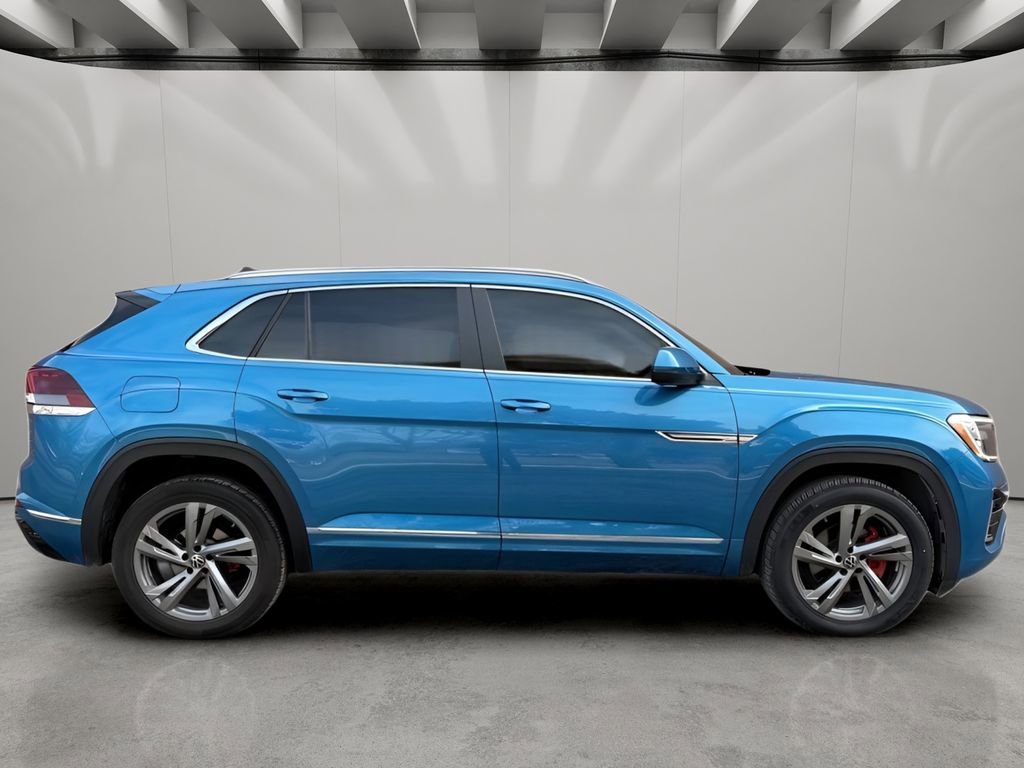 Used 2024 Volkswagen Atlas Cross Sport SEL R-Line image 7