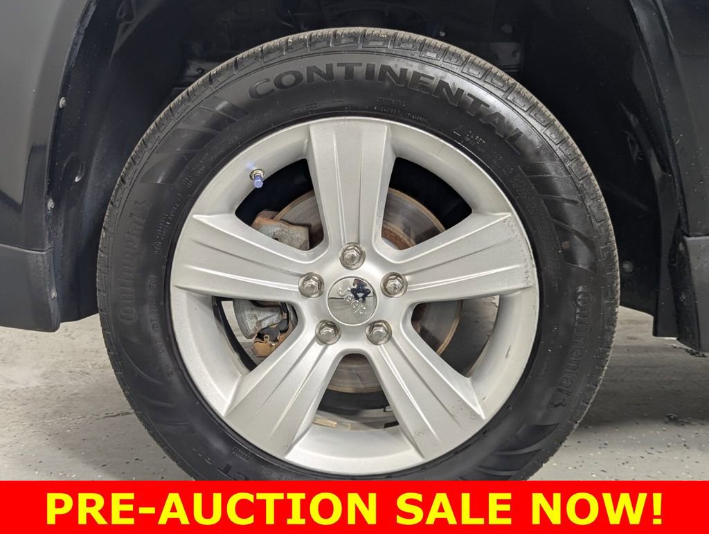 Used 2012 Jeep Compass Sport image 9