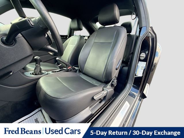 Used 2012 Volkswagen Beetle 2.5 image 18