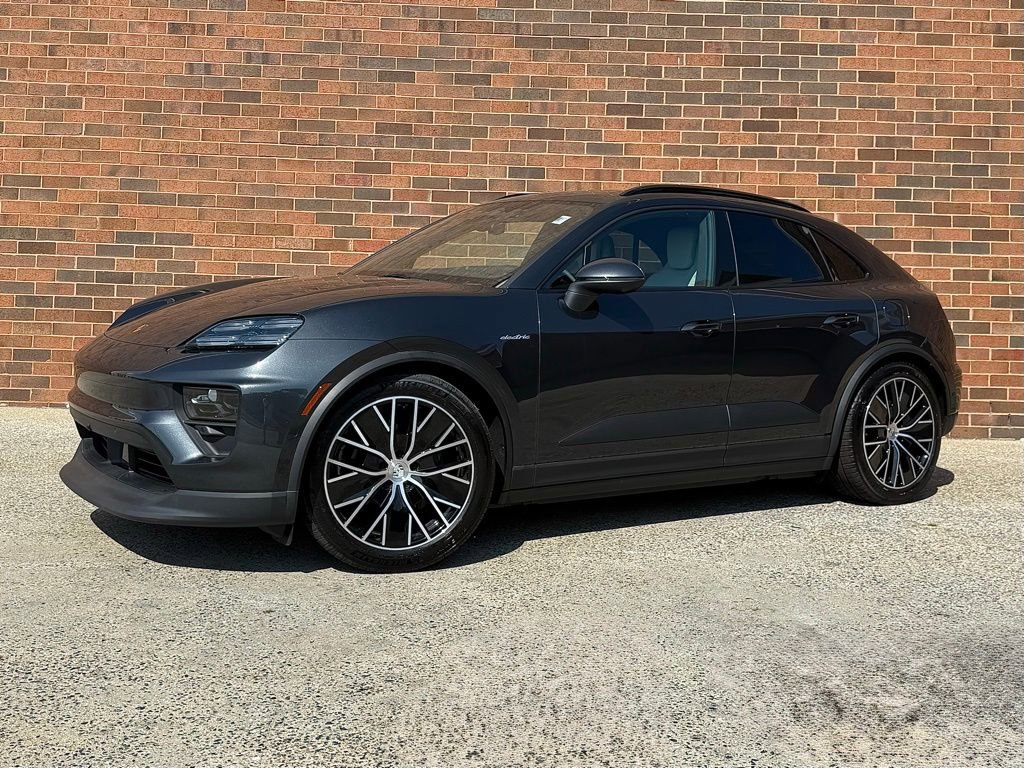 New 2024 Porsche Macan 4 Electric