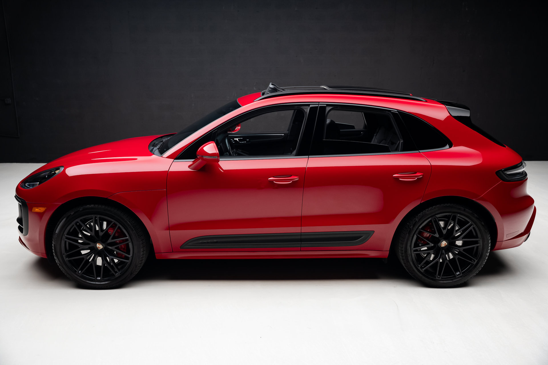 Used 2022 Porsche Macan GTS AWD/4WD image 16