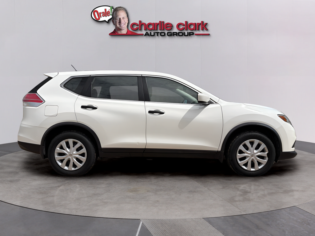 Used 2016 Nissan Rogue S FWD image 6