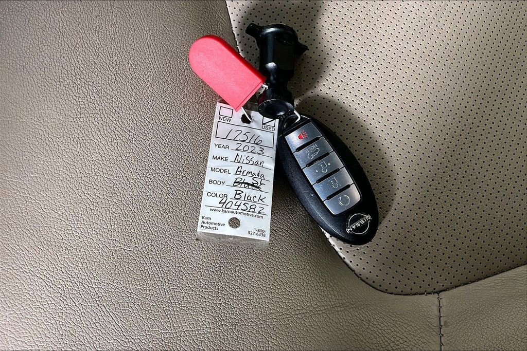 Used 2023 Nissan Armada SL w/ Captain's Chairs Package image 10