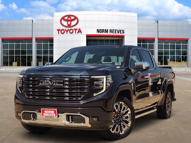 Used 2023 GMC Sierra 1500 Denali Ultimate AWD/4WD image 1