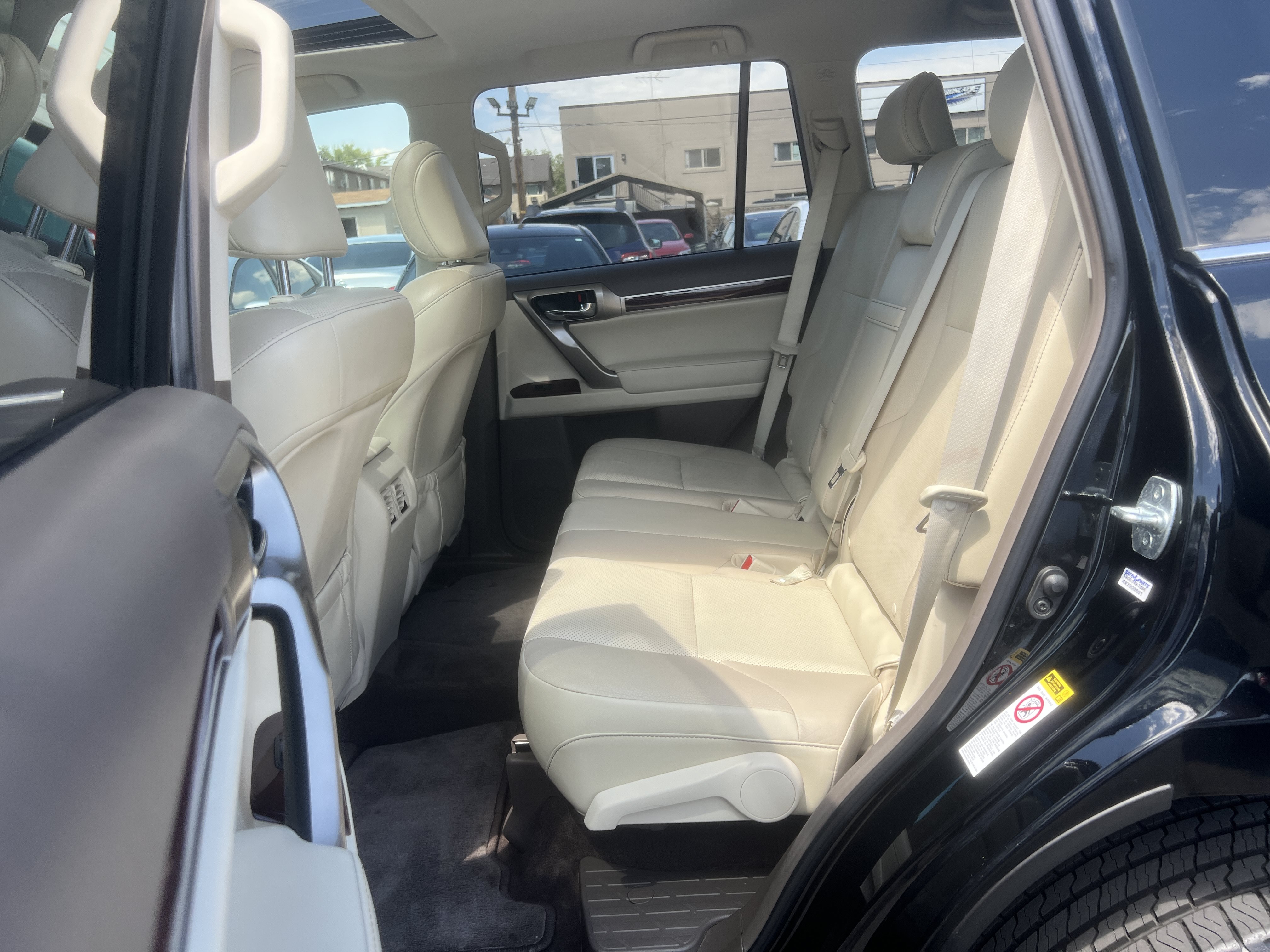 Used 2011 Lexus GX 460 w/ Convenience Pkg AWD/4WD image 19