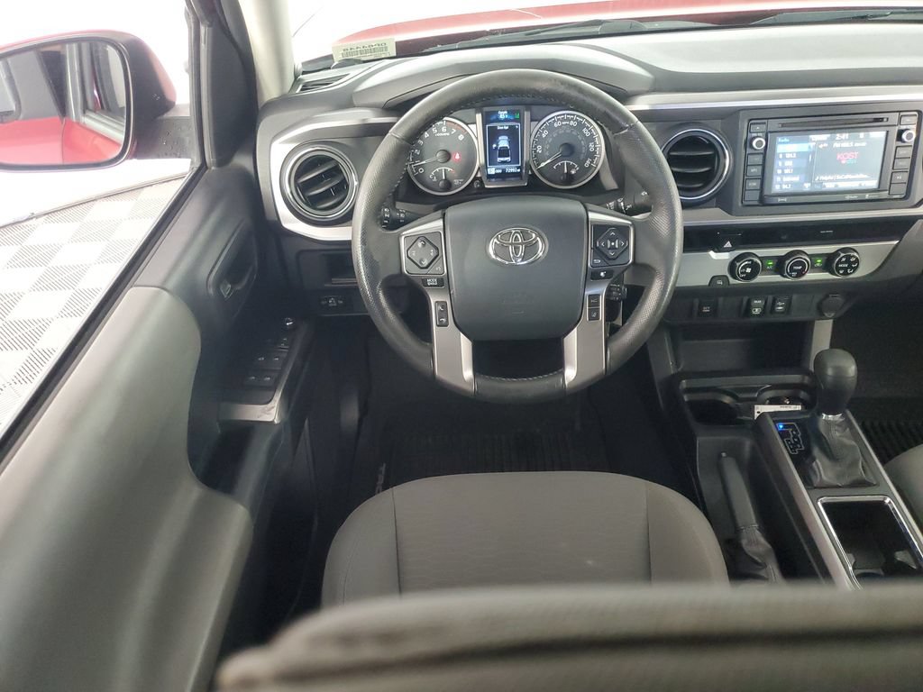 Used 2018 Toyota Tacoma SR5 RWD image 14