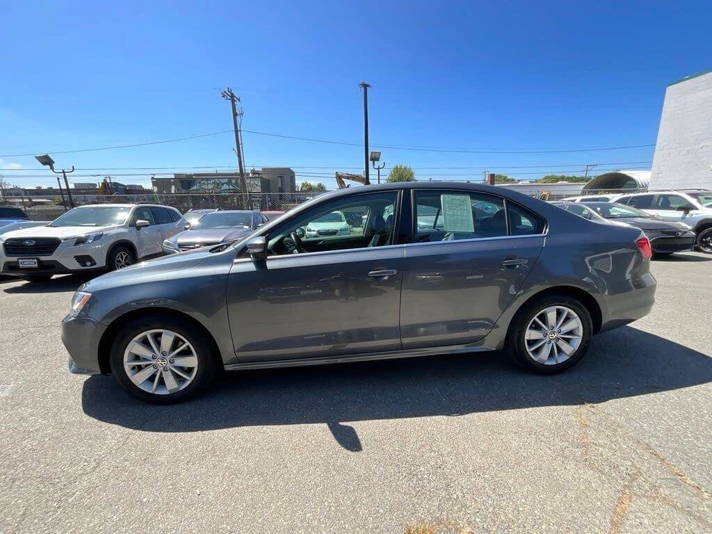 Used 2015 Volkswagen Jetta SE FWD image 5