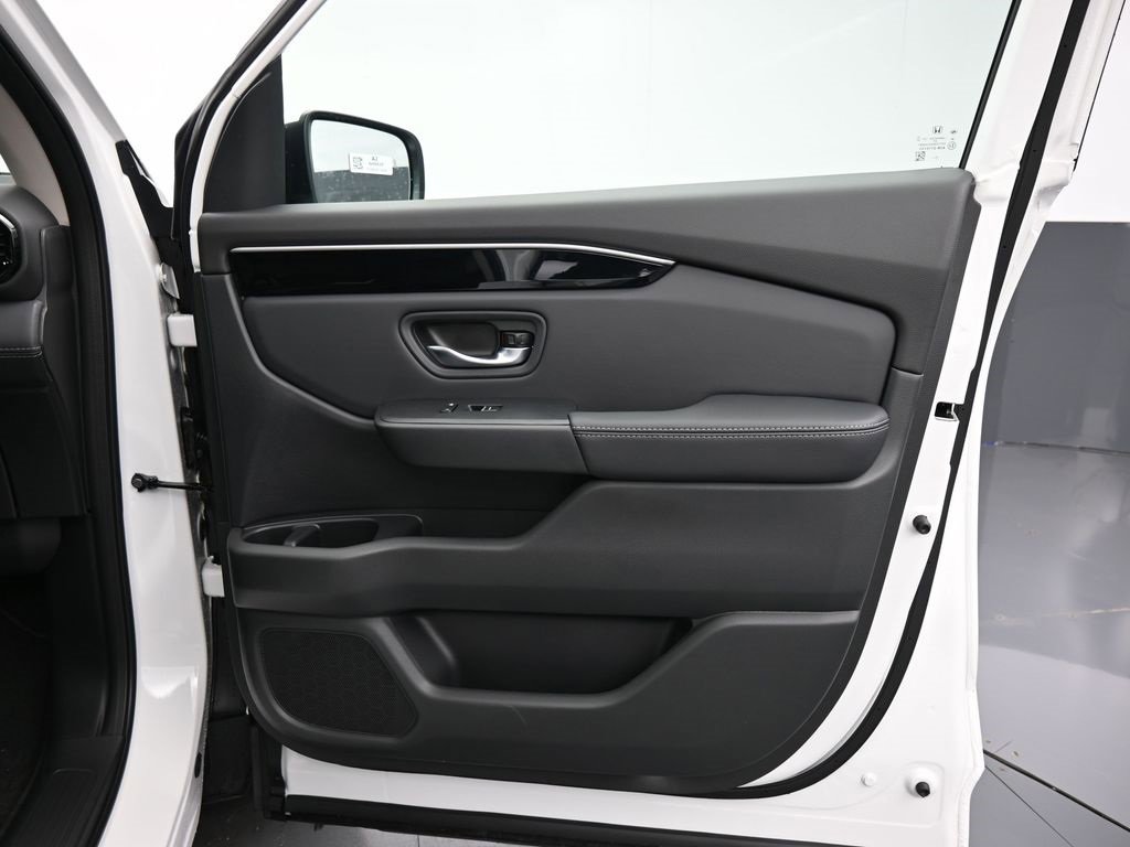New 2025 Honda Pilot Touring image 41
