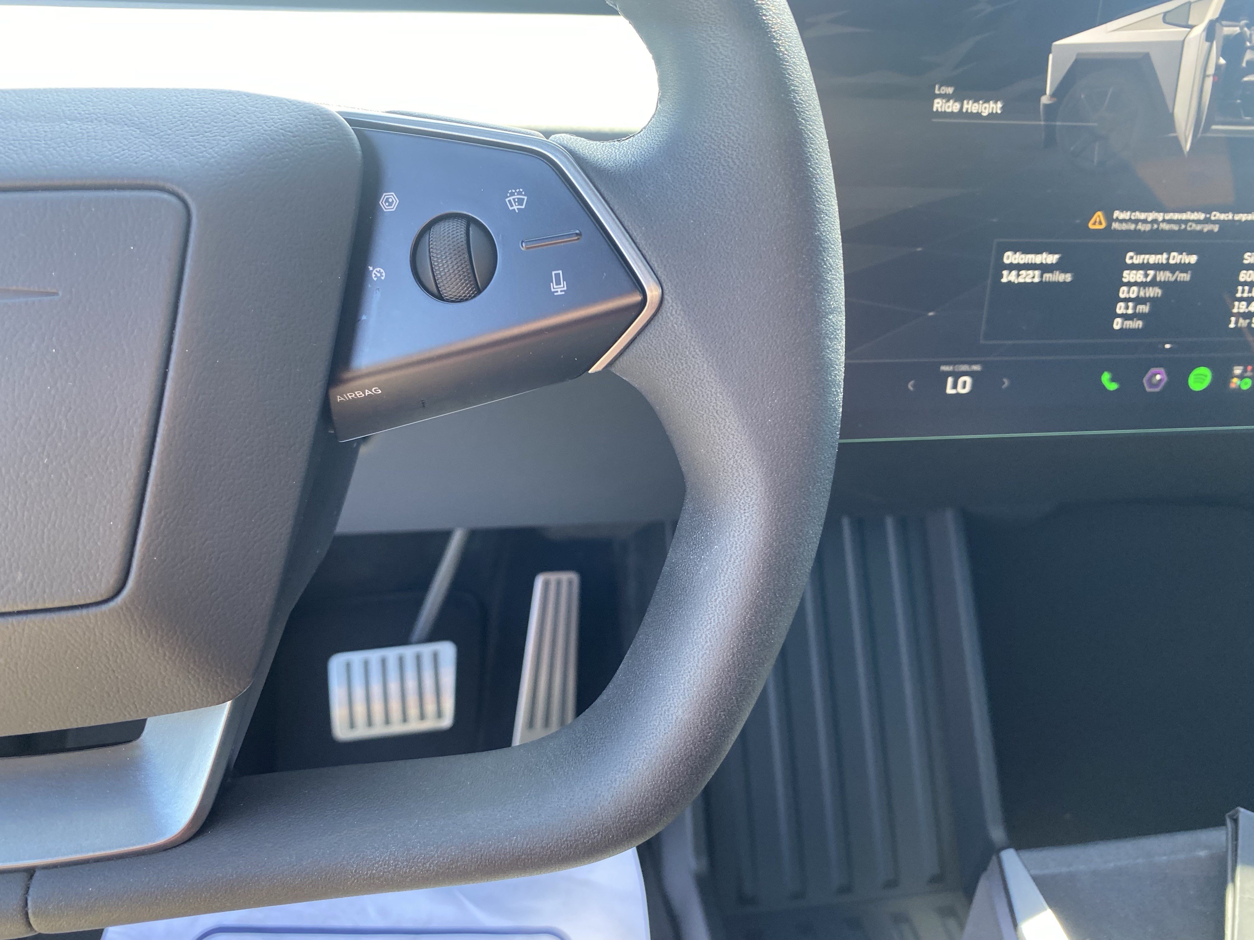 Used 2024 Tesla Cybertruck AWD Crew Cab image 23