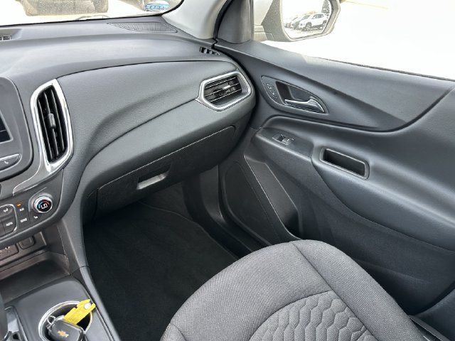 Used 2019 Chevrolet Equinox LT FWD image 16