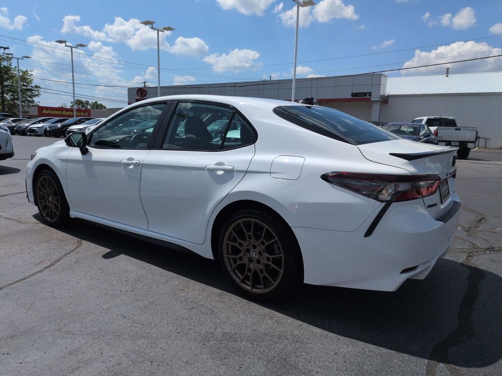 Certified 2024 Toyota Camry SE FWD image 3