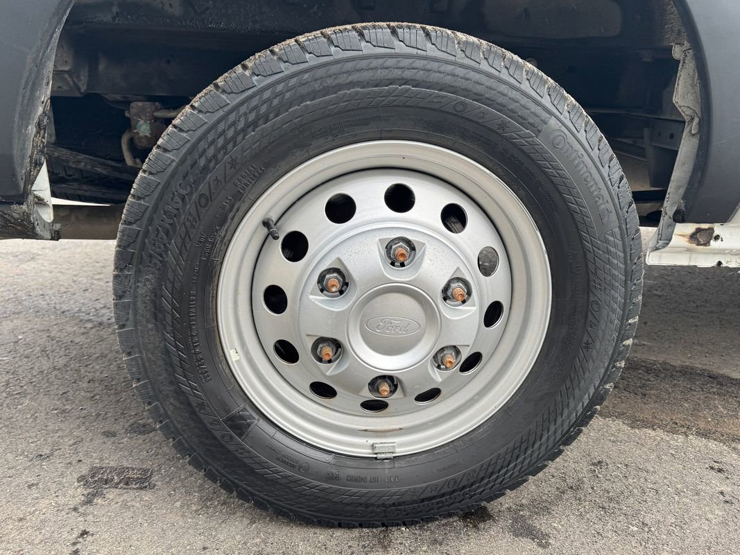 Used 2024 Ford Transit 250 Low Roof AWD w/ Exterior Upgrade Package image 46