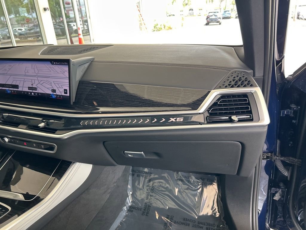 Used 2024 BMW X5 xDrive40i w/ M Sport Package image 25