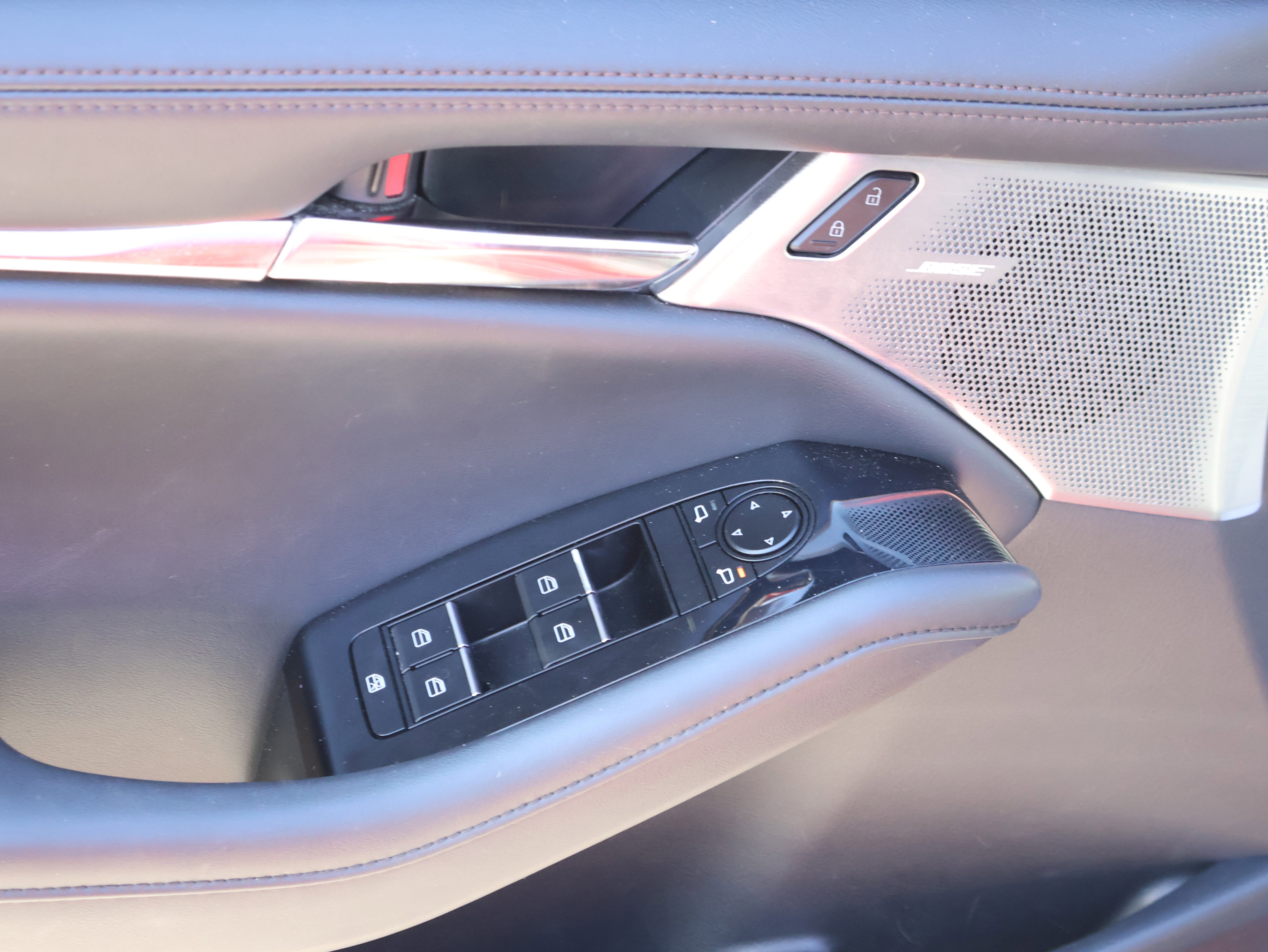 Used 2019 MAZDA MAZDA3 Hatchback w/ Preferred Package image 23