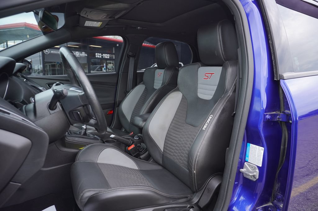 Used 2014 Ford Focus ST w/ Equipment Group 201A FWD image 23