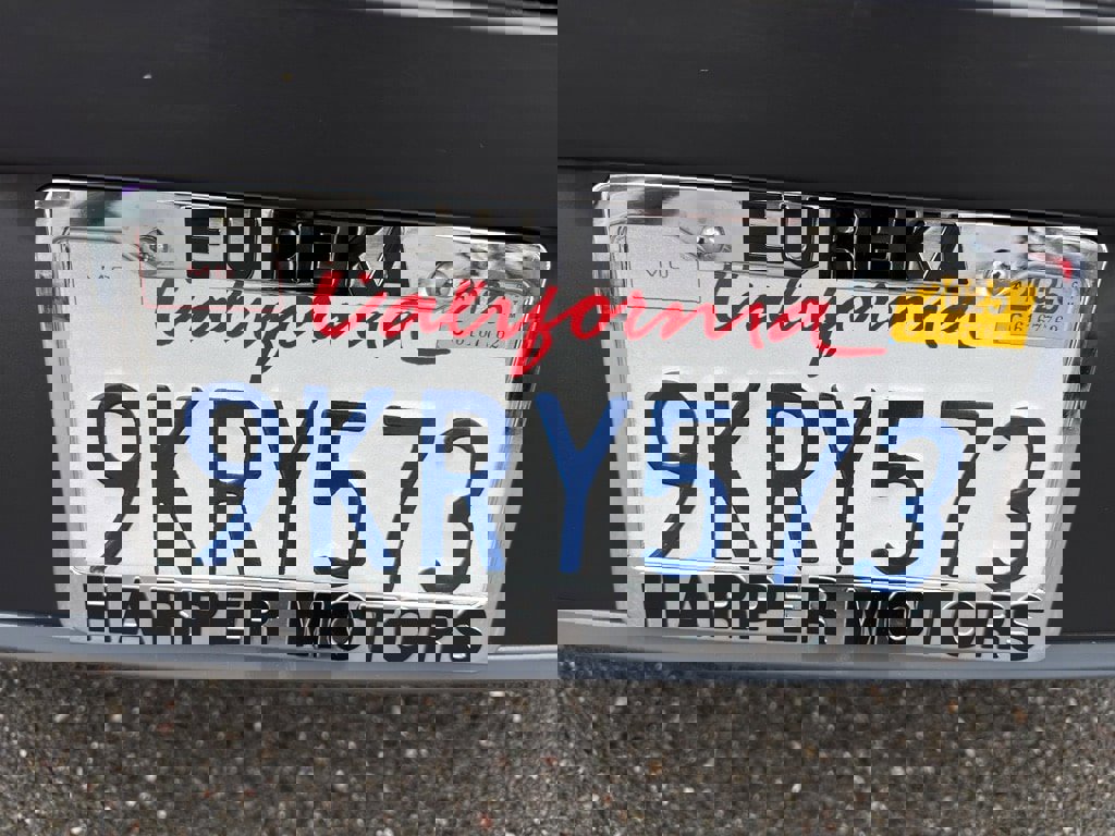 Used 2024 Toyota Prius LE image 5