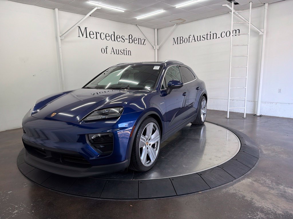 Used 2024 Porsche Macan 4 Electric AWD/4WD image 3