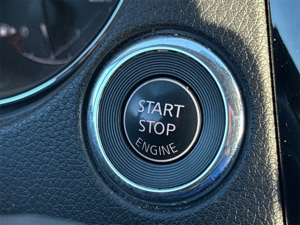 Used 2019 Nissan Rogue SL w/ Premium Package image 25