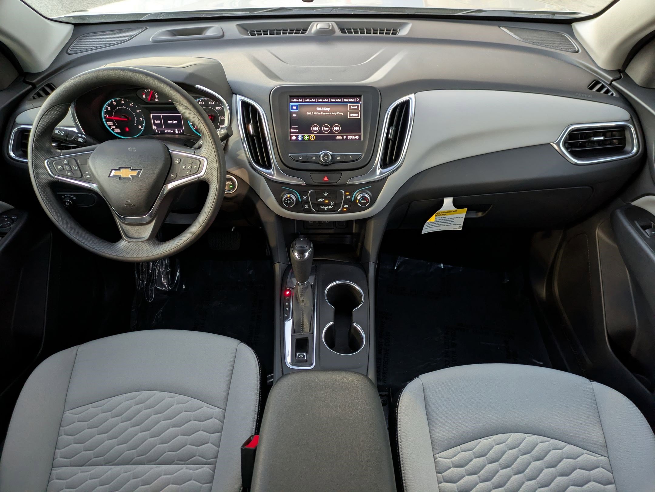 Used 2021 Chevrolet Equinox LS image 23