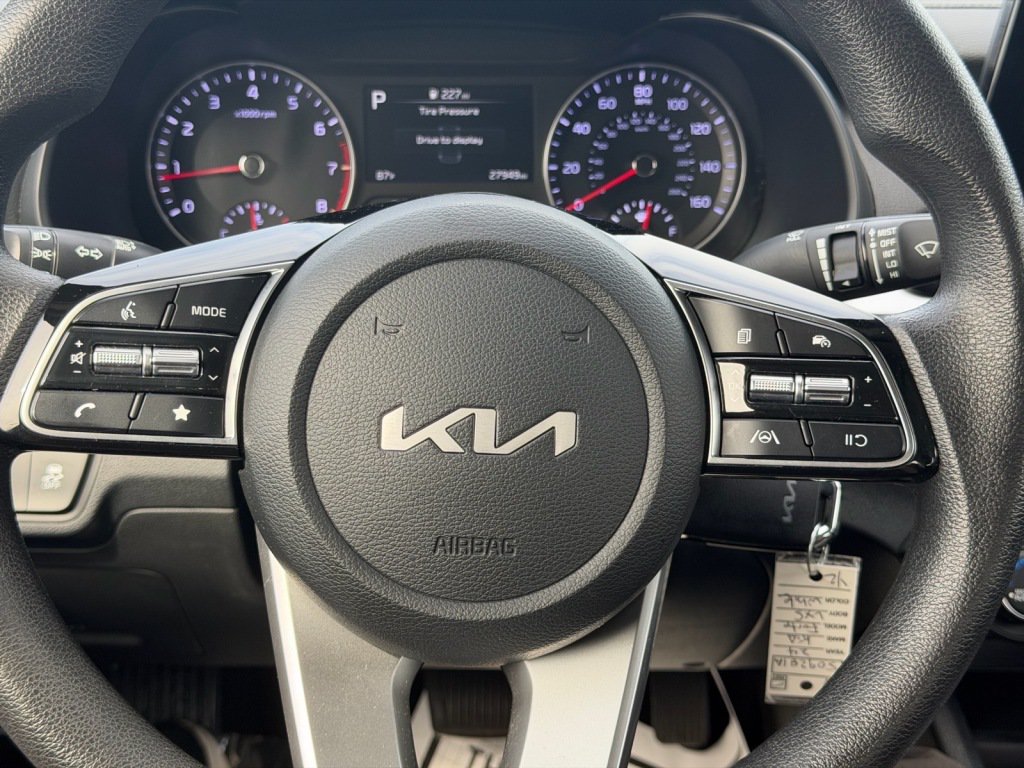 Used 2024 Kia Forte LXS w/ LXS Technology Package FWD image 11