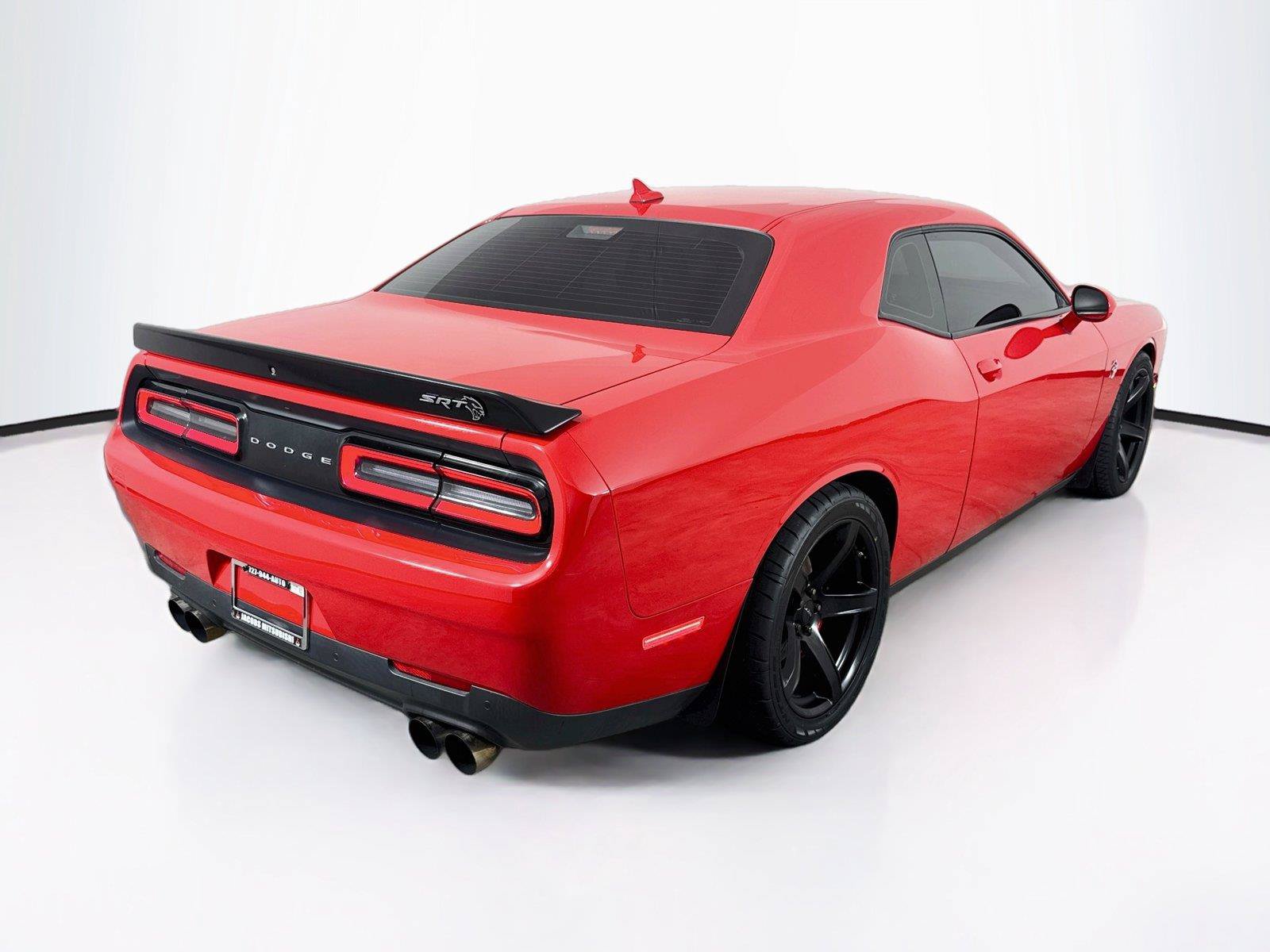 Used 2019 Dodge Challenger SRT Hellcat RWD image 5