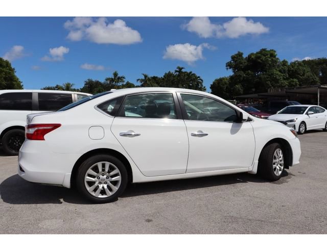 Used 2019 Nissan Sentra SV image 3