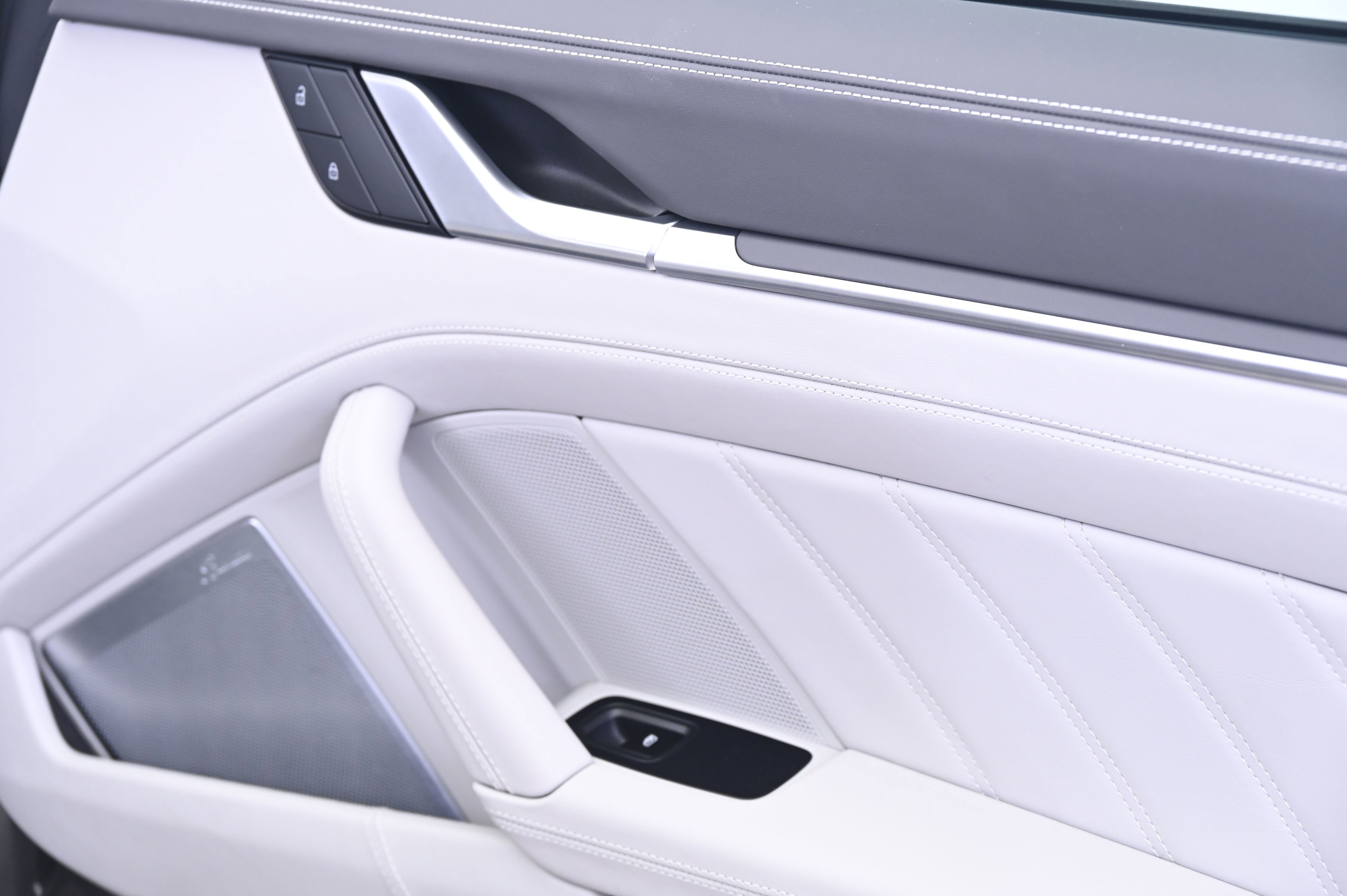 Certified 2025 Porsche 911 Turbo S AWD/4WD image 20