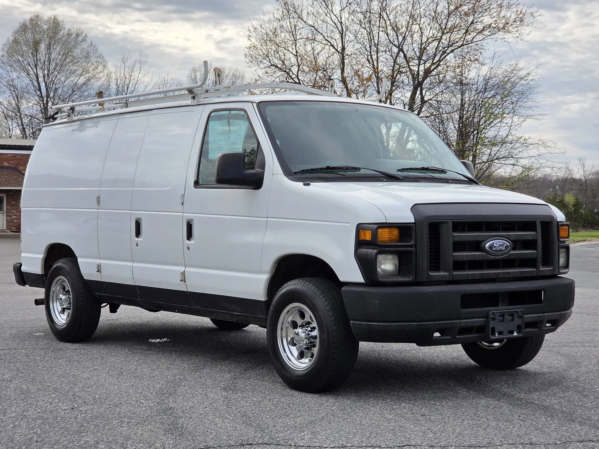 Used 2011 Ford E-150 and Econoline 150 w/ Commercial Cargo Van Pkg RWD image 22