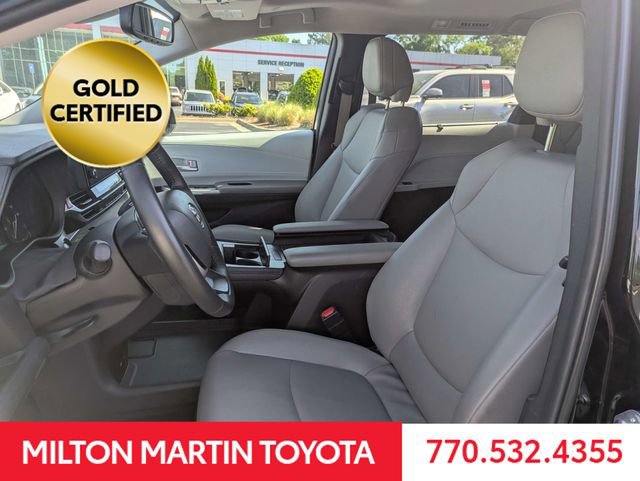 Certified 2025 Toyota Sienna XLE FWD image 19