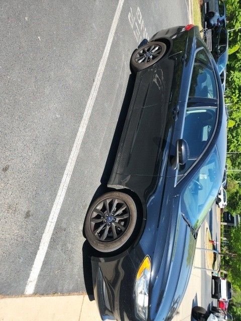 Used 2017 Ford Fusion SE w/ Fusion SE Technology Package FWD image 5