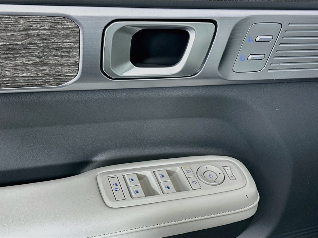 New 2027 Hyundai Santa Fe Calligraphy FWD image 19
