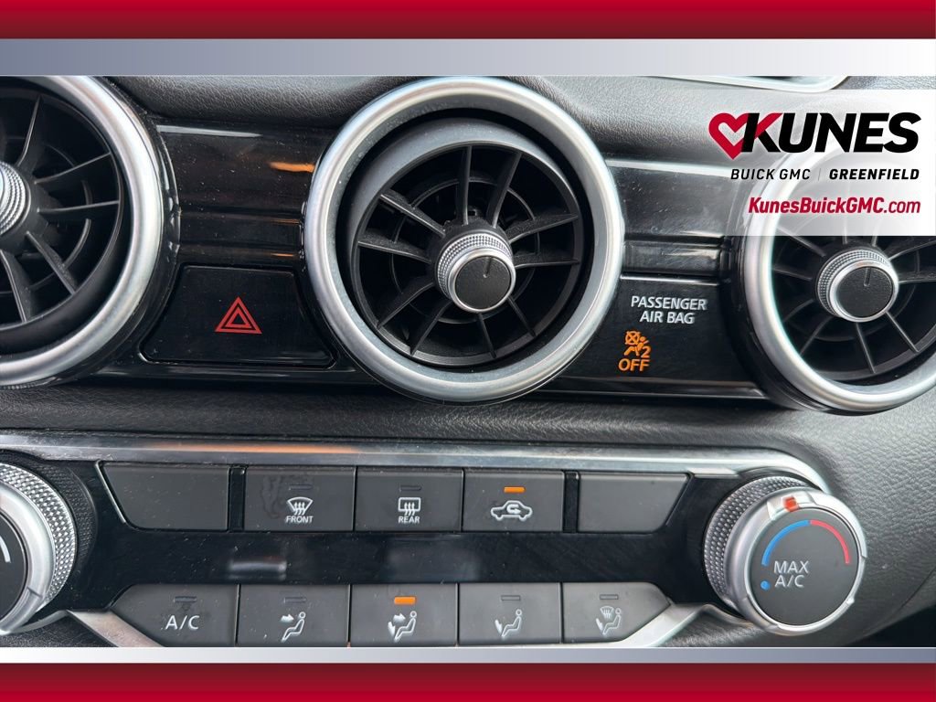Used 2025 Nissan Sentra SV FWD image 19