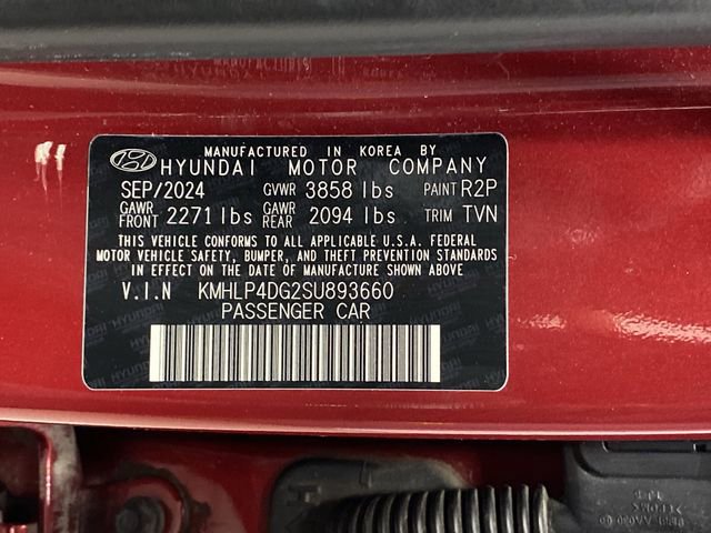 Certified 2025 Hyundai Elantra Limited image 36