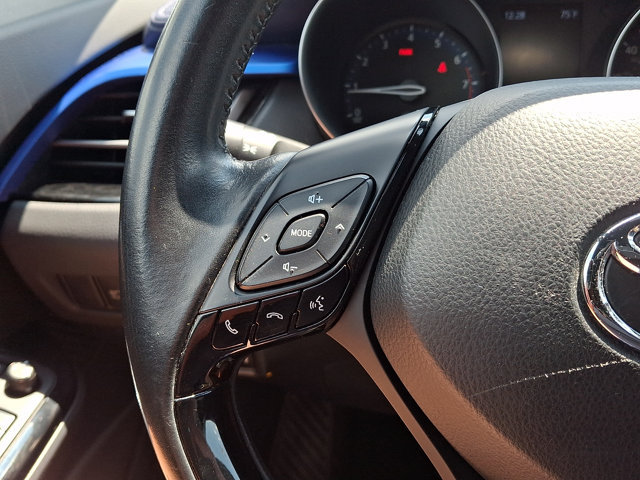 Used 2020 Toyota C-HR XLE FWD image 20