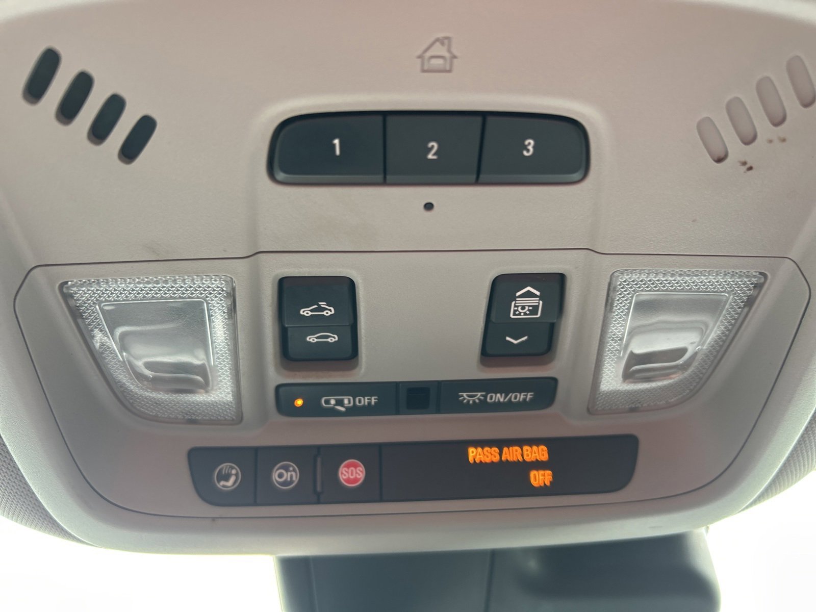 Used 2018 Chevrolet Malibu Premier w/ Premier Sun and Wheel Package image 25