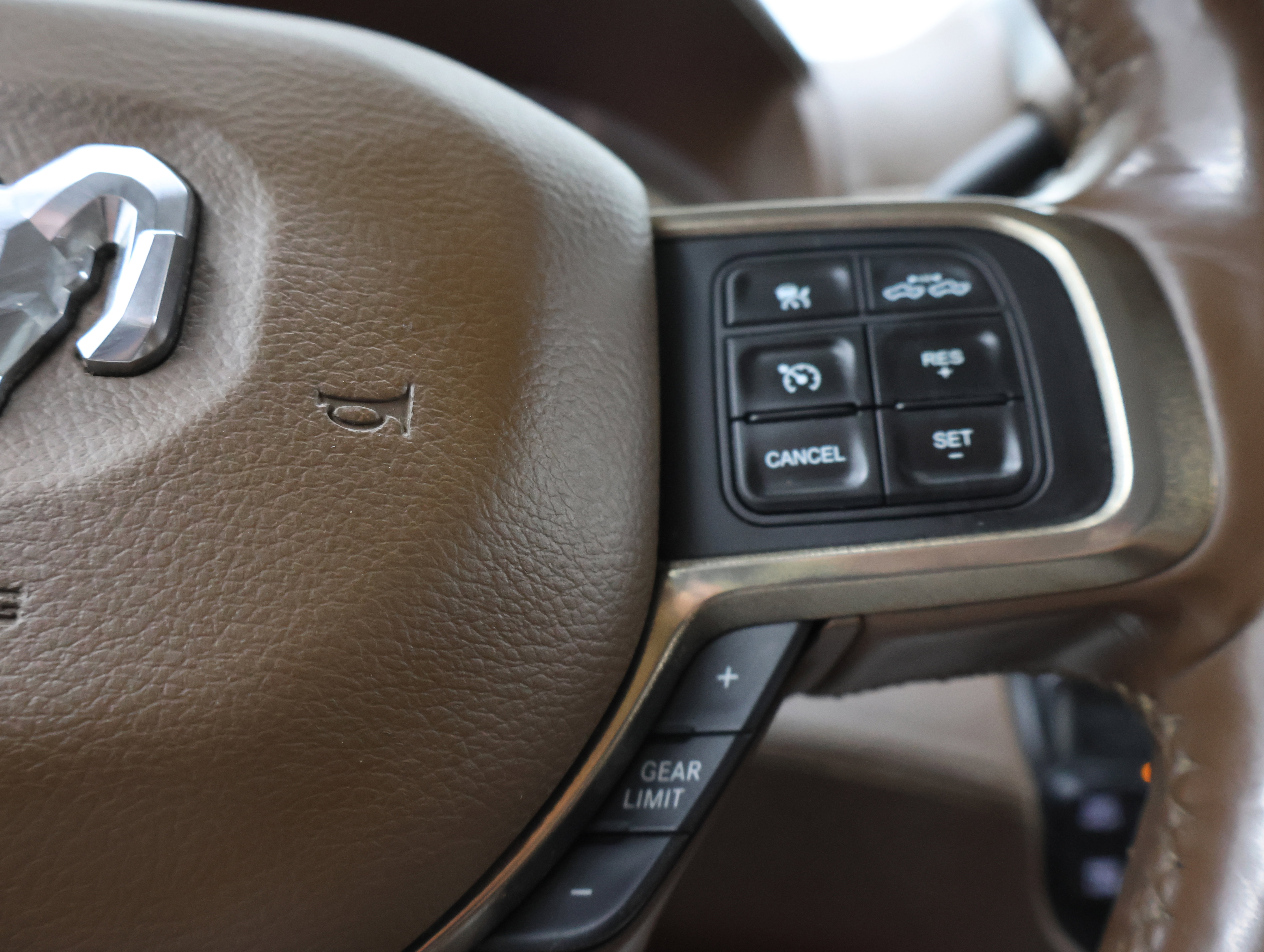 Used 2019 RAM 2500 Limited AWD/4WD image 14