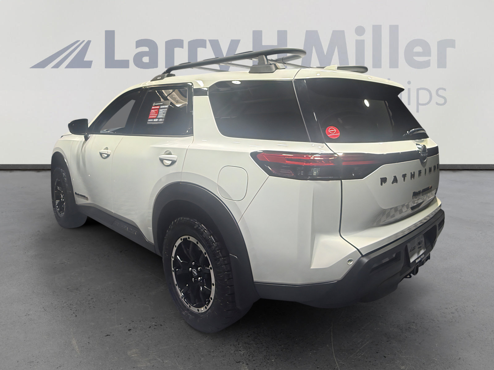 Certified 2025 Nissan Pathfinder Rock Creek image 3