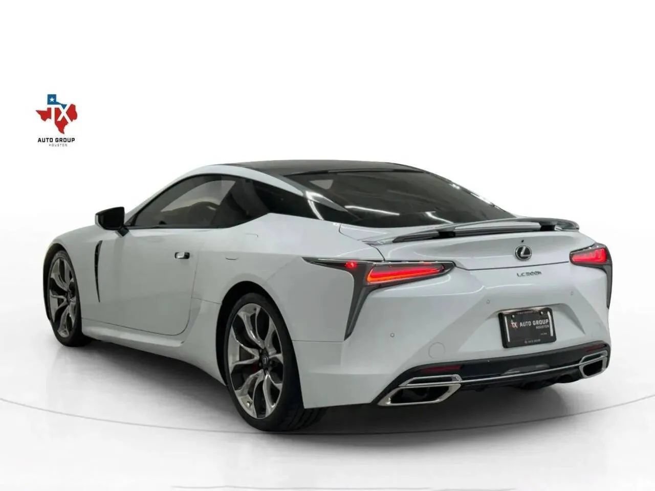Used 2023 Lexus LC 500h w/ Dynamic Handling Package RWD image 4