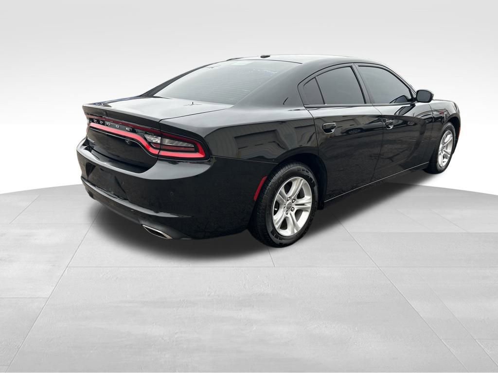 Used 2019 Dodge Charger SXT w/ Leather Interior Group image 5