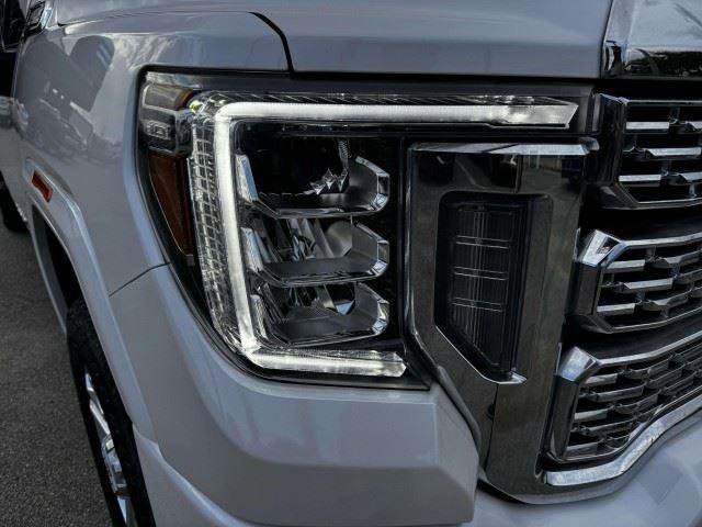 Used 2022 GMC Sierra 3500 Denali AWD/4WD image 11