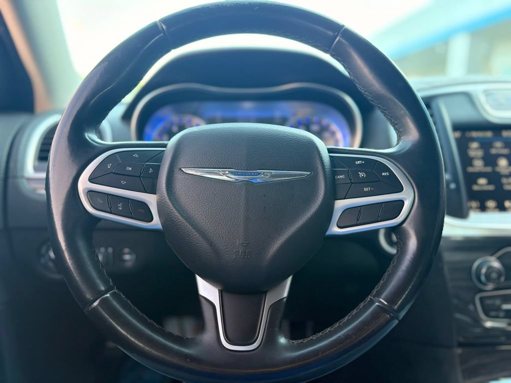 Used 2019 Chrysler 300 Touring w/ Chrome Appearance Package RWD image 18