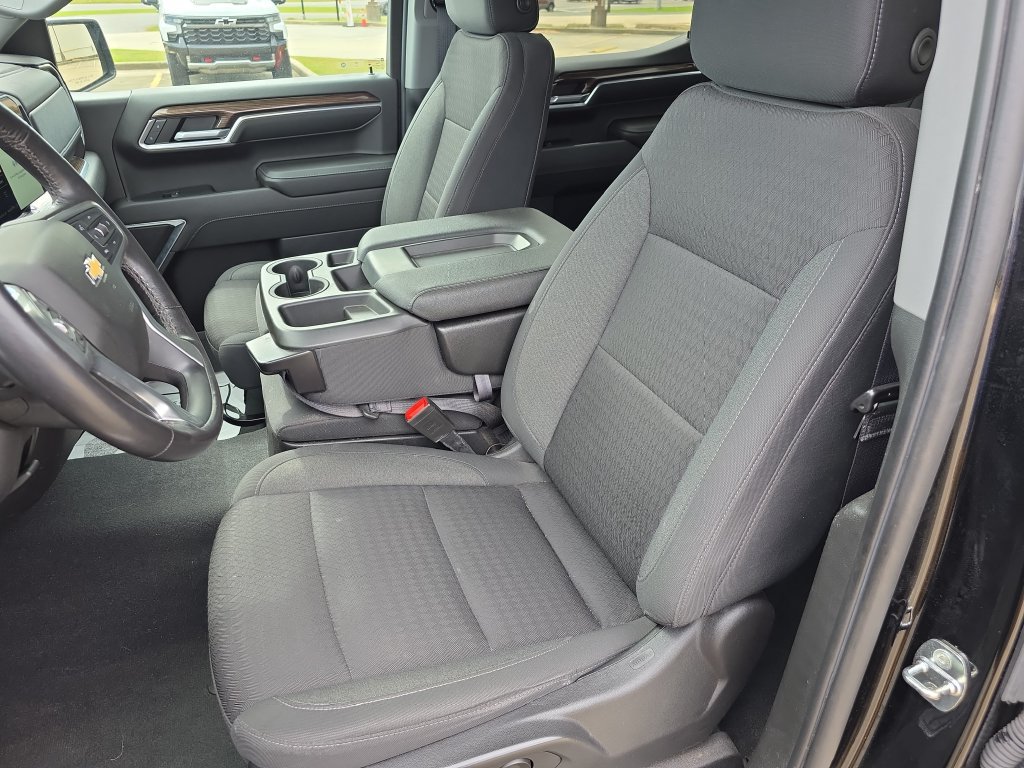 Used 2022 Chevrolet Silverado 1500 LT w/ Protection Package AWD/4WD image 18